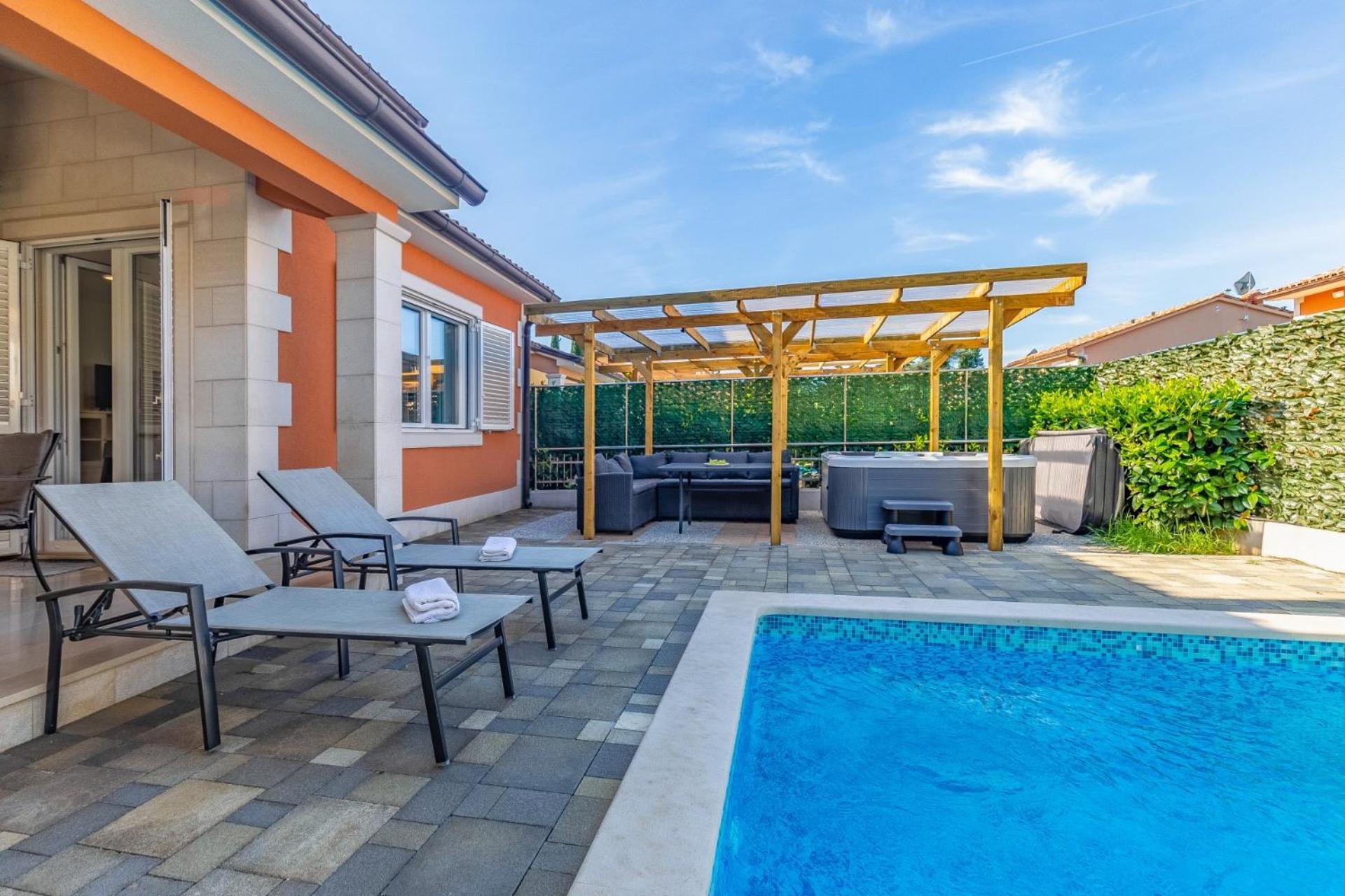 Villas Lotus With Pool And Jacuzzi Пула Екстериор снимка