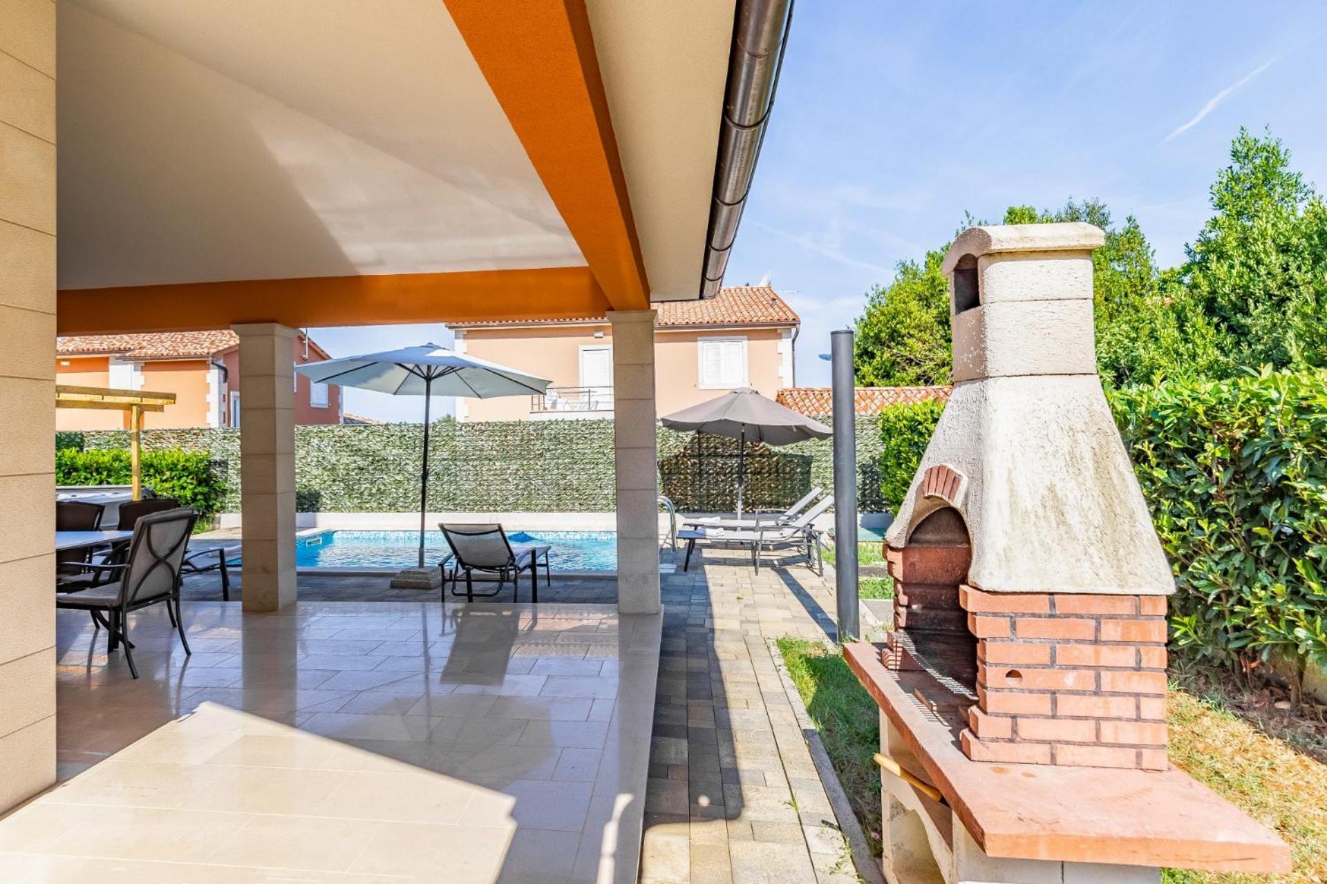 Villas Lotus With Pool And Jacuzzi Пула Екстериор снимка