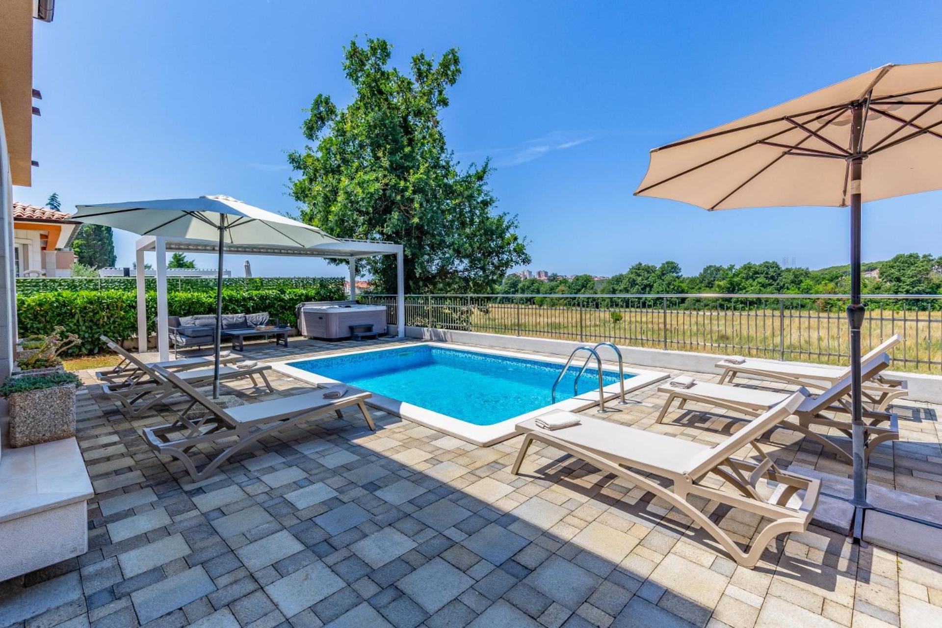 Villas Lotus With Pool And Jacuzzi Пула Екстериор снимка