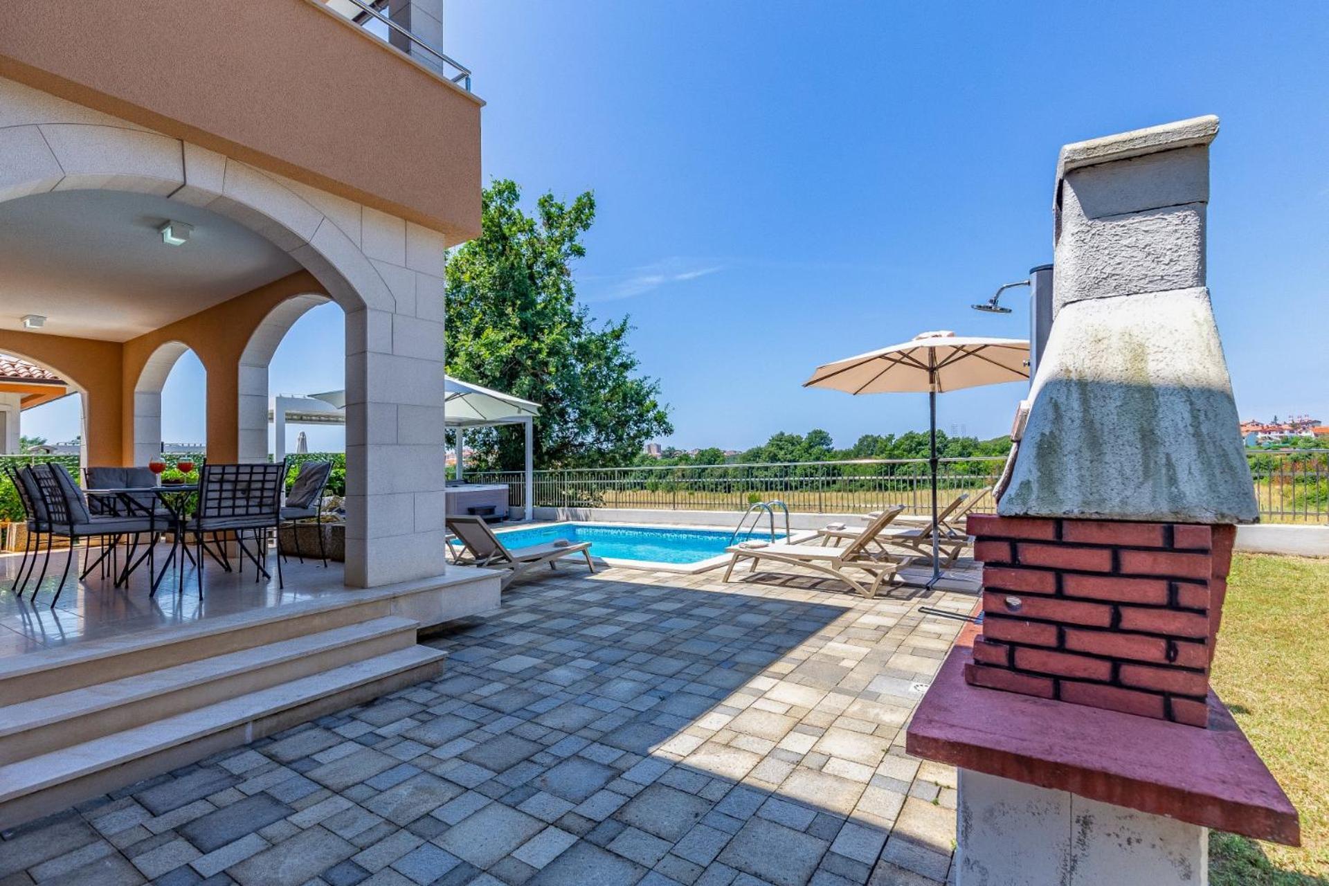 Villas Lotus With Pool And Jacuzzi Пула Екстериор снимка