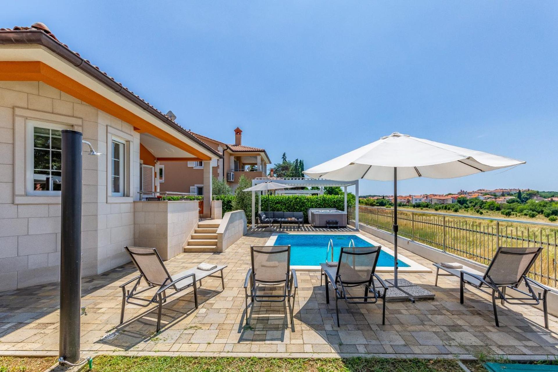 Villas Lotus With Pool And Jacuzzi Пула Екстериор снимка